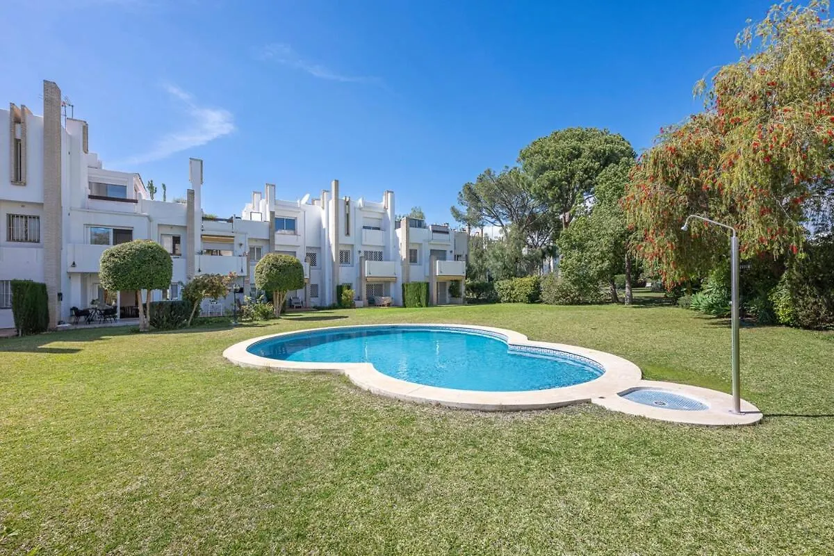 Charming Townhouse With Pool In Nueva Andalucia Villa Marbella
