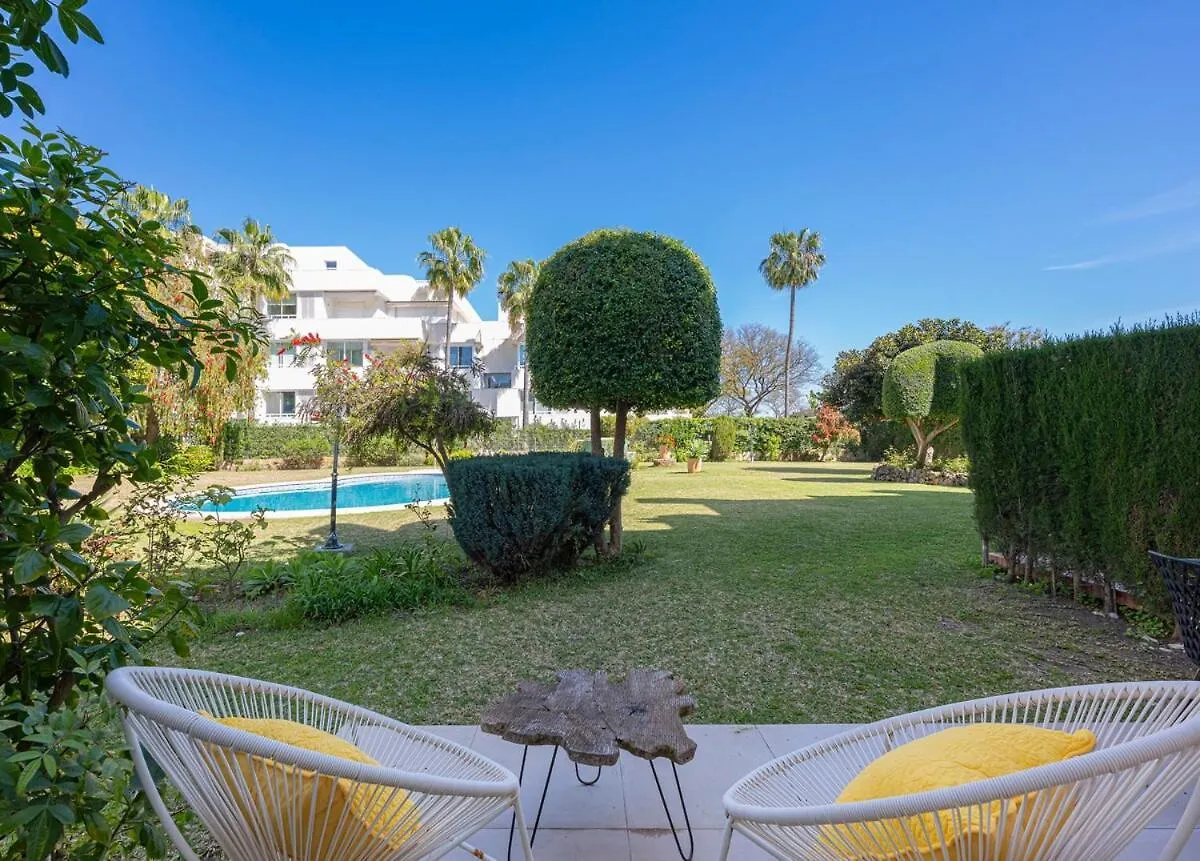 Holiday home Charming Townhouse With Pool In Nueva Andalucia Villa Marbella
