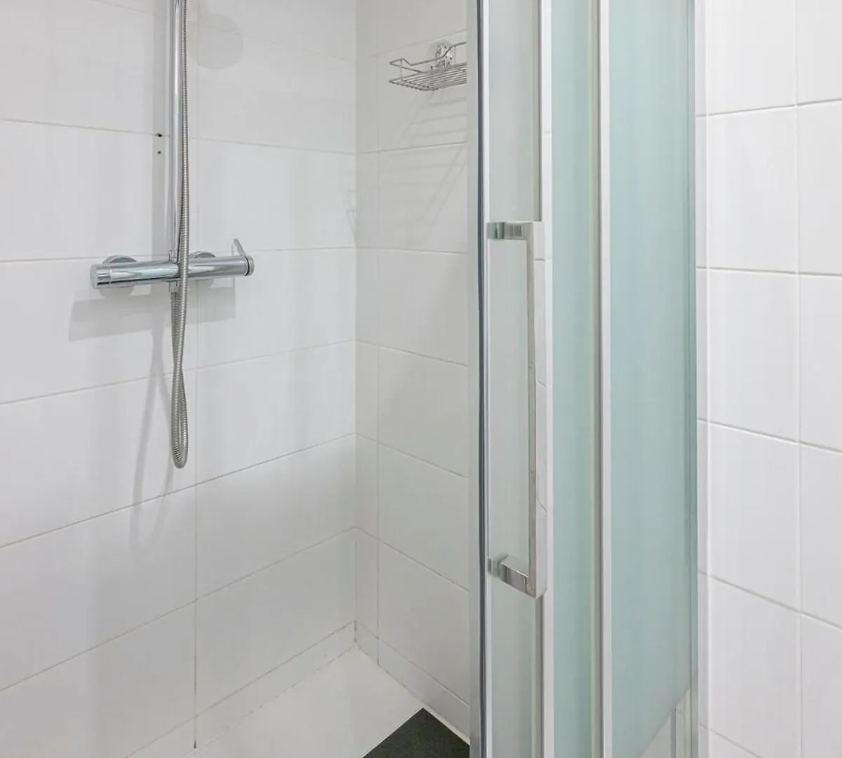 הוילה מארבלה Charming Townhouse With Pool In Nueva Andalucia 0*,