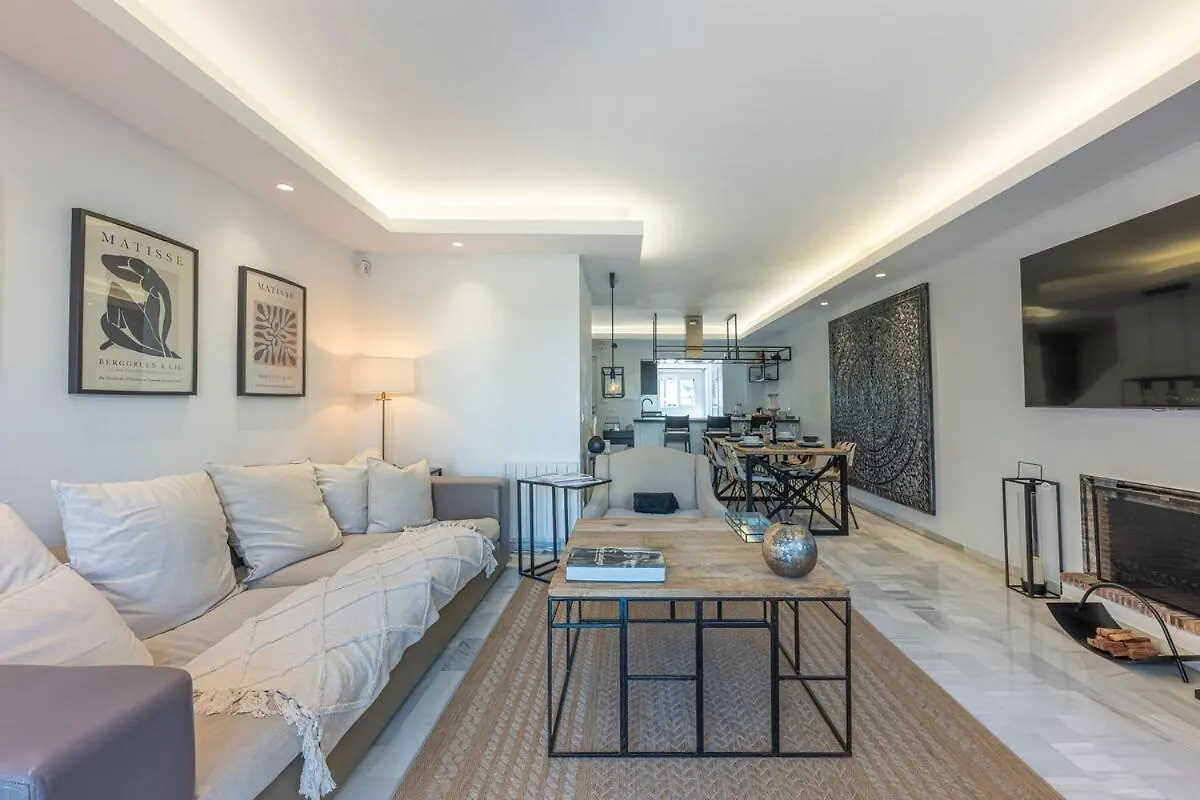 Charming Townhouse With Pool In Nueva Andalucia Villa Marbella