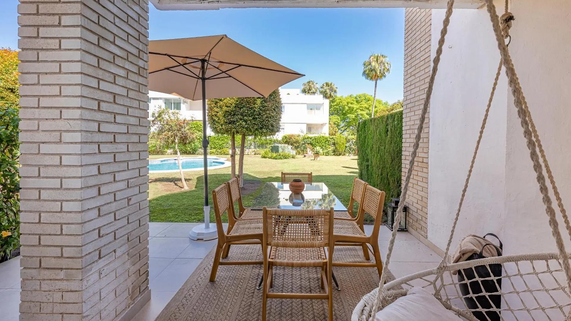 בית נופש הוילה מארבלה Charming Townhouse With Pool In Nueva Andalucia ספרד
