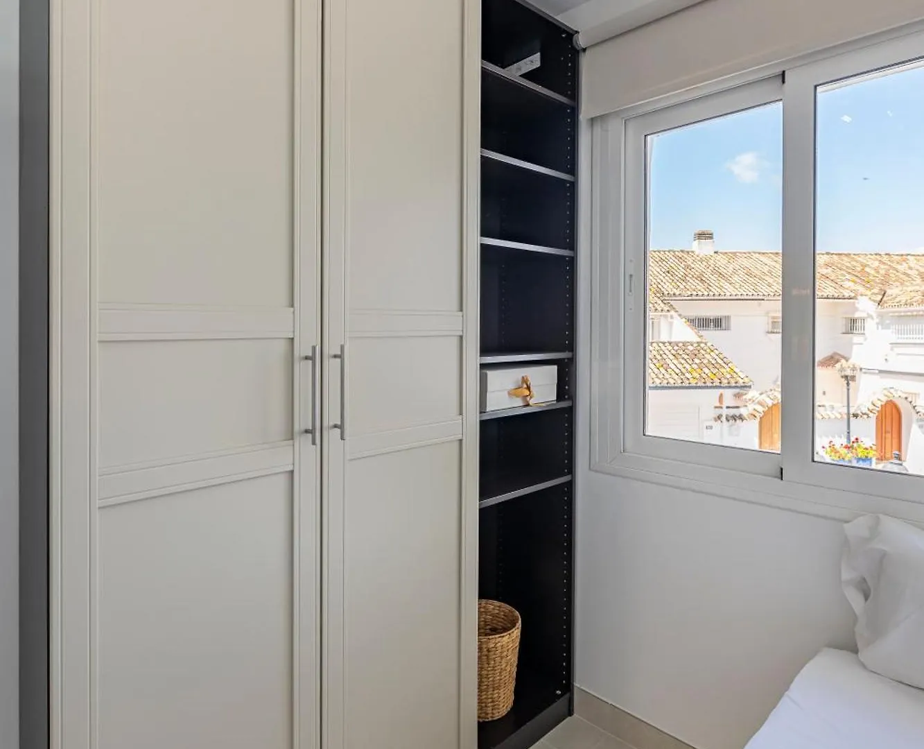 בית נופש הוילה מארבלה Charming Townhouse With Pool In Nueva Andalucia