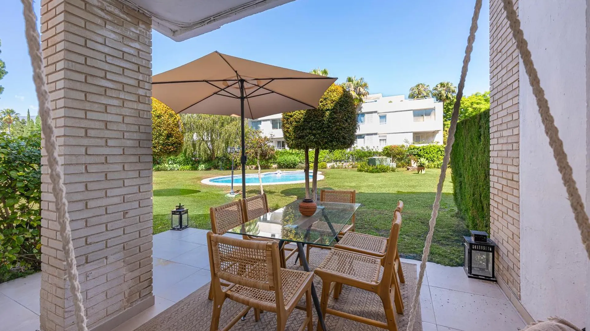הוילה מארבלה Charming Townhouse With Pool In Nueva Andalucia בית נופש