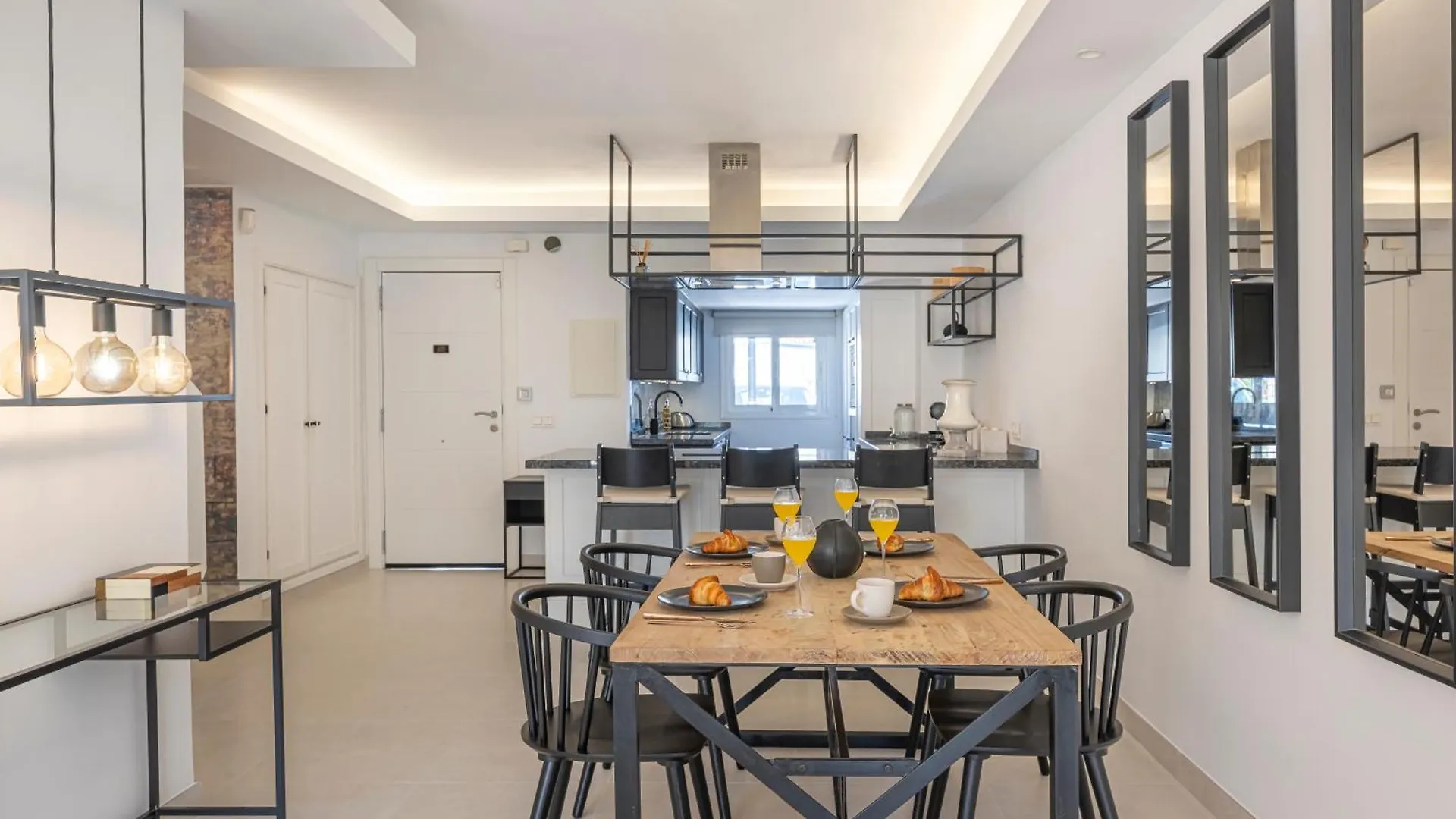 הוילה מארבלה Charming Townhouse With Pool In Nueva Andalucia 0*,  ספרד