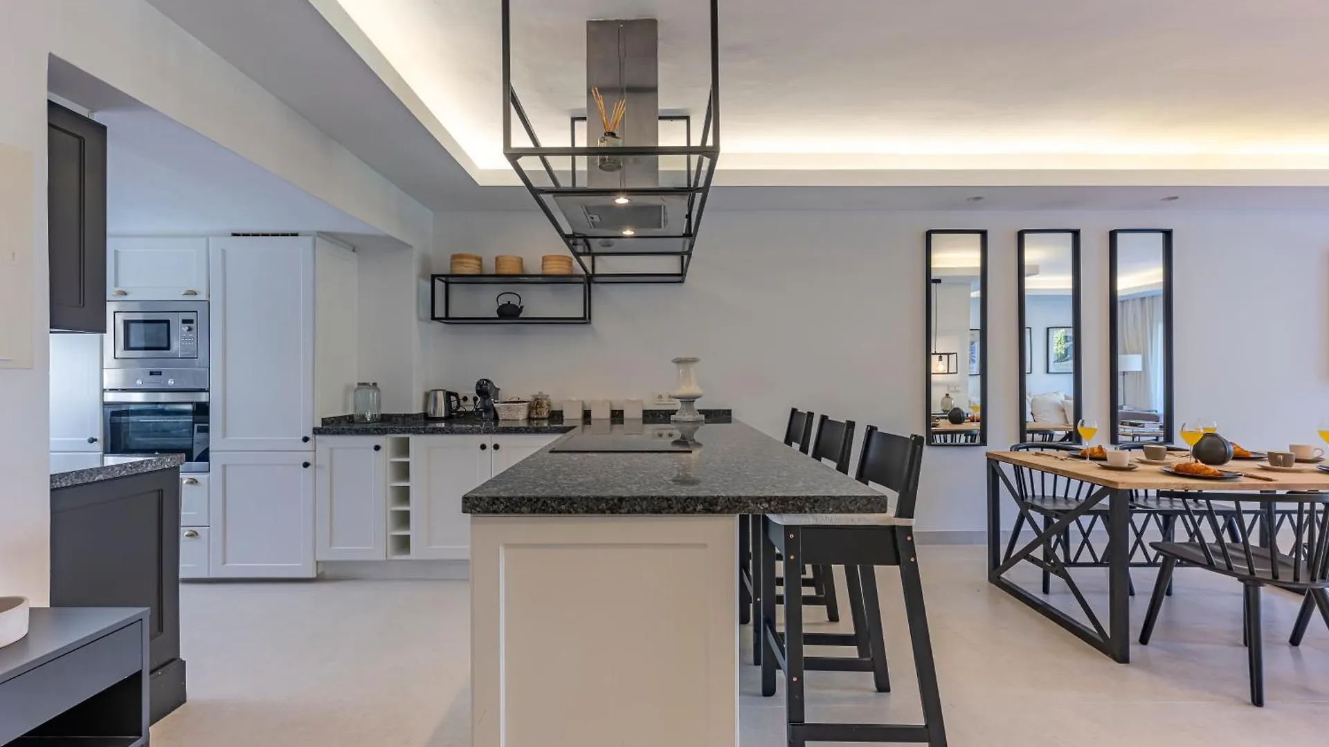 הוילה מארבלה Charming Townhouse With Pool In Nueva Andalucia בית נופש