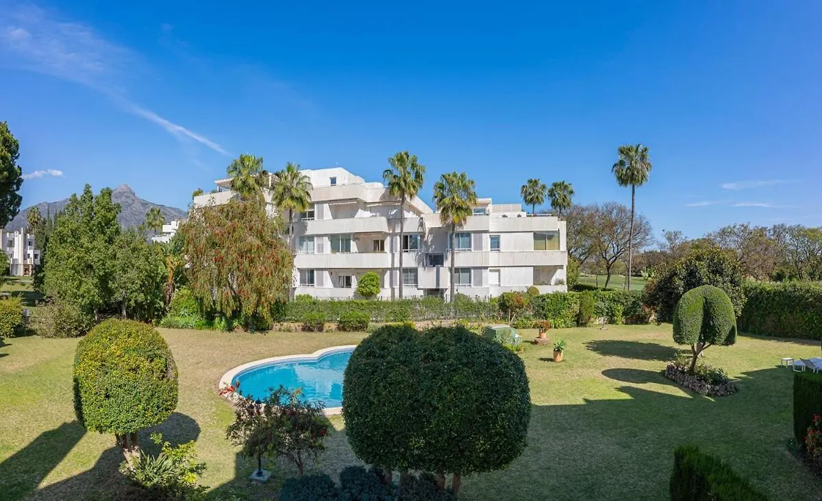 Casa vacanze Villa Charming Townhouse With Pool In Nueva Andalucia Marbella