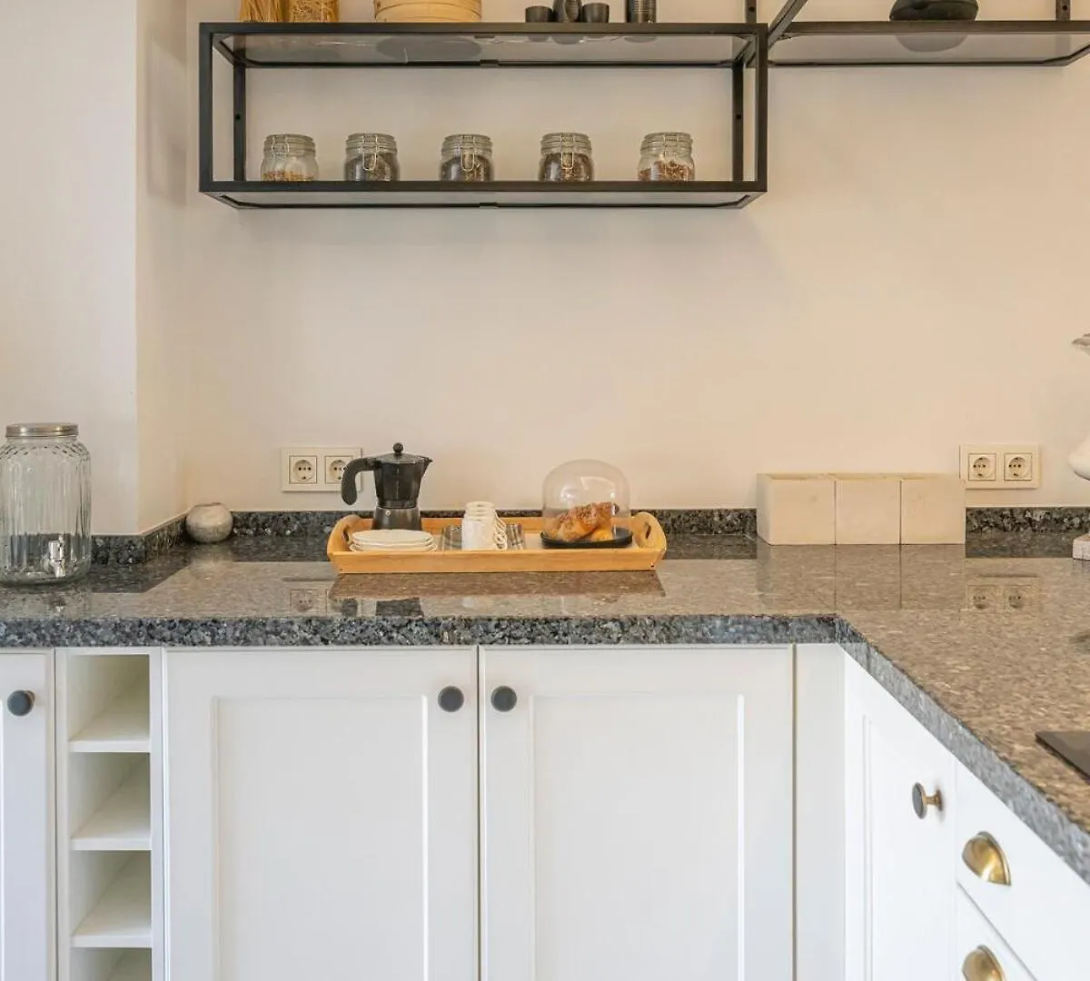 Villa Charming Townhouse With Pool In Nueva Andalucia Marbella Casa vacanze