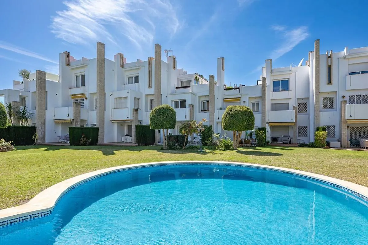 Charming Townhouse With Pool In Nueva Andalucia Villa Marbella Holiday home